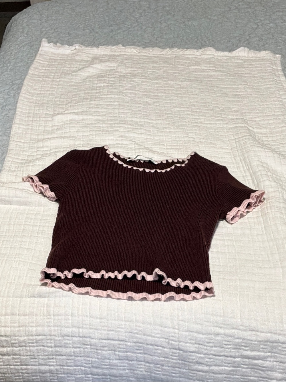 Altar'd State Ribbed Crop Top in Burgundy with Pink Trim